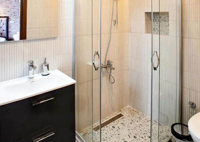 Cheers אכסניה *