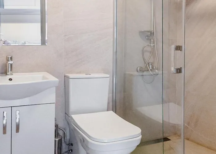 אכסניה Cheers *